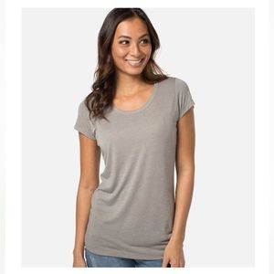 Cariloha Bamboo Scoop Tee NWT
